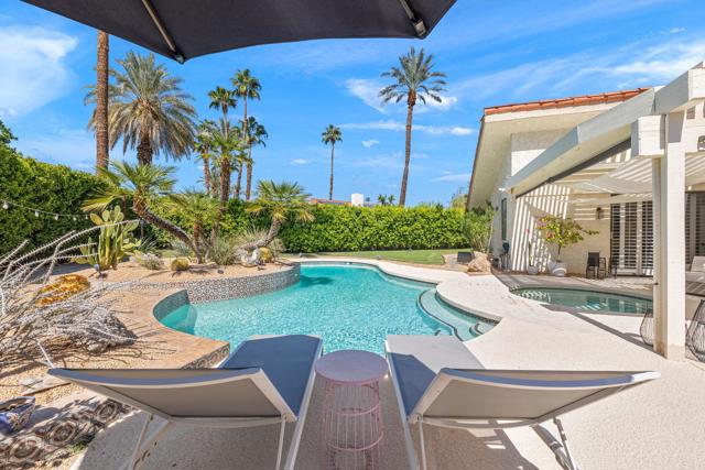 4 Lincoln Place, Rancho Mirage CA: https://media.crmls.org/mediaz/df61e3eb-c38b-4899-8c86-08311aeb77af.jpg