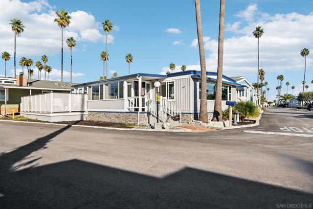 1215 Anchors Way Drive, Ventura CA: https://media.crmls.org/mediaz/df61f222-3166-4fb3-b06c-015a36fdc8d0.jpg