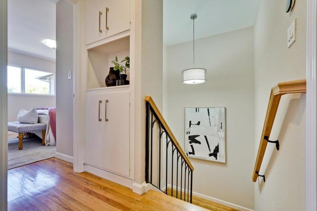411 Lotus Lane, Mountain View CA: https://media.crmls.org/mediaz/df620858-61e0-463d-b2ff-4930ccbbcbe2.jpg