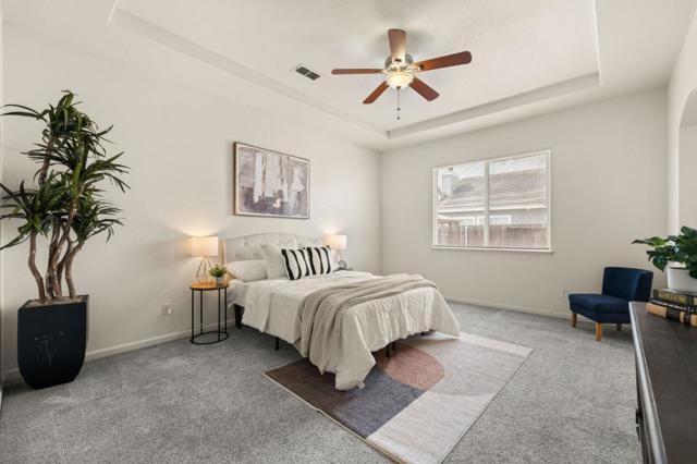 7008 Kilconnell Drive, Elk Grove CA: https://media.crmls.org/mediaz/df625566-0ca5-4173-803e-978f154d78a4.jpg