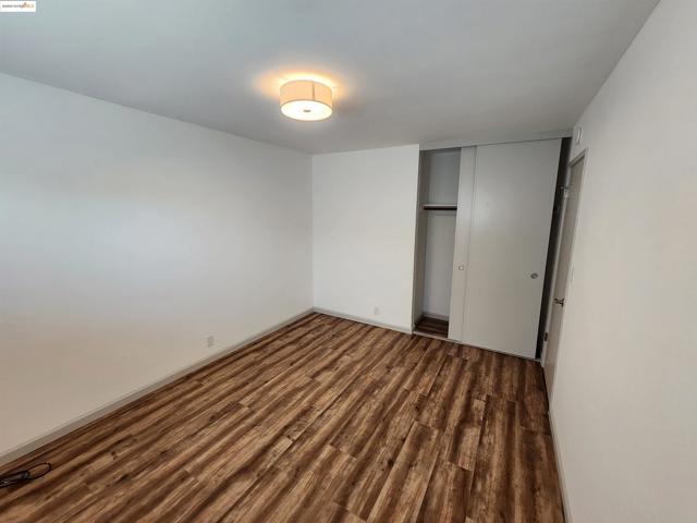 2724 Octavia St, Oakland CA: https://media.crmls.org/mediaz/df63e4e1-06ce-4455-9673-5b44945a0136.jpg
