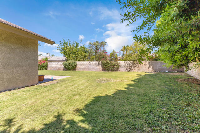 78748 Via Sonata, La Quinta CA: https://media.crmls.org/mediaz/df63ea90-5826-4ec6-8418-b2c74d6b921c.jpg