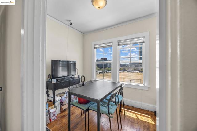 Image 34 of 45 For 271 38th St  