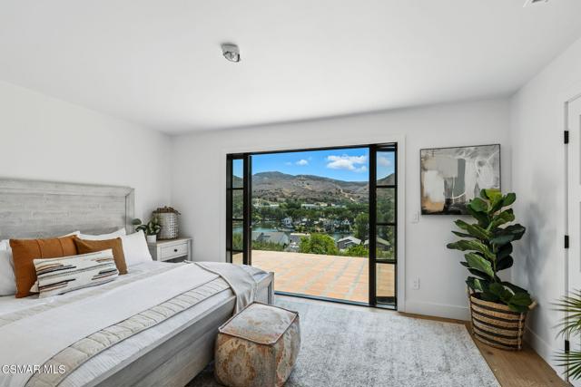30670 Passageway Place, Agoura Hills CA: https://media.crmls.org/mediaz/df6479ea-551a-444c-a423-e19752b82a72.jpg