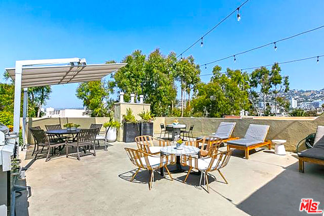 750 N Kings Road, West Hollywood CA: https://media.crmls.org/mediaz/df64c9bf-5a72-4f1c-8bf7-006e984dd28f.jpg