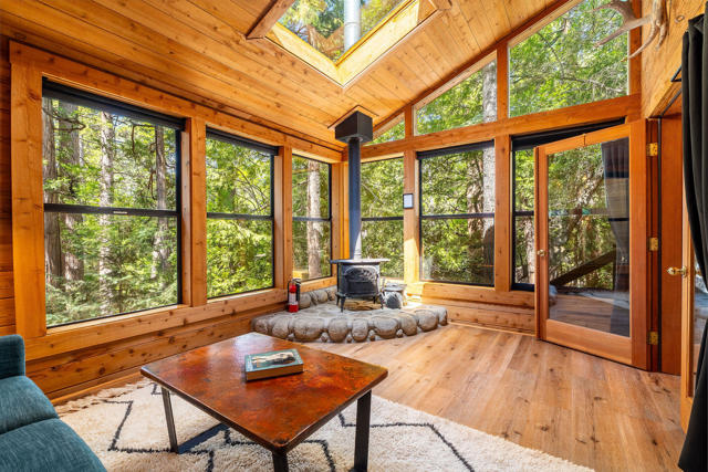 24542 Fern Valley Road, Idyllwild CA: https://media.crmls.org/mediaz/df65b468-7be6-47dd-8598-275a50fd2096.jpg