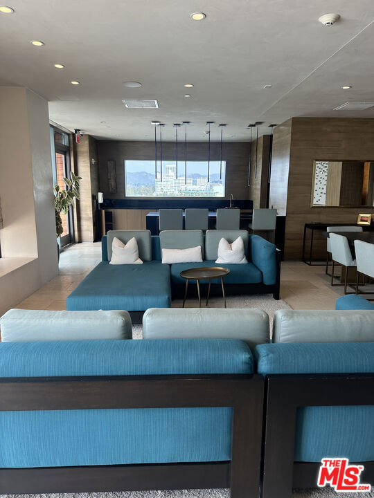 1755 Ocean Avenue, Santa Monica CA: https://media.crmls.org/mediaz/df65e1c6-1bb9-4b34-85a4-ca2709d5ab03.jpg