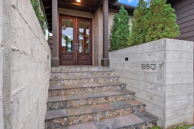 860 Nardo Road, Encinitas CA: https://media.crmls.org/mediaz/df662756-3464-424e-bfbe-1a1f4fb43837.jpg