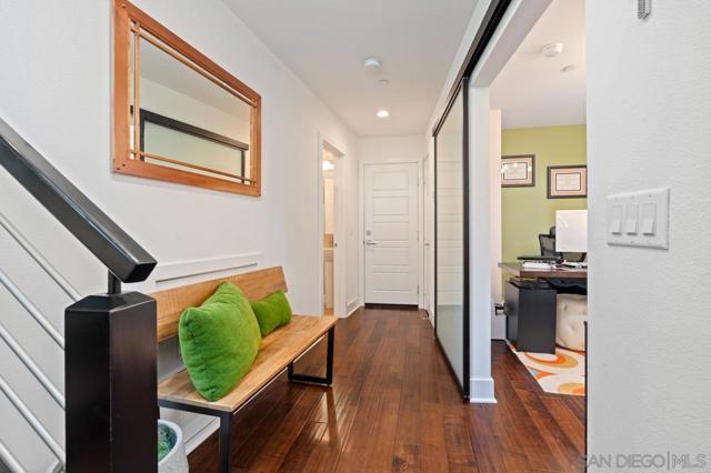 7839 Inception Way, San Diego CA: https://media.crmls.org/mediaz/df664903-745f-4460-8e39-4e1dbe60df98.jpg