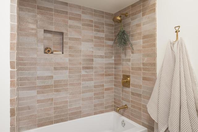 Image 33 of 52 For 3356 Ironwood Place