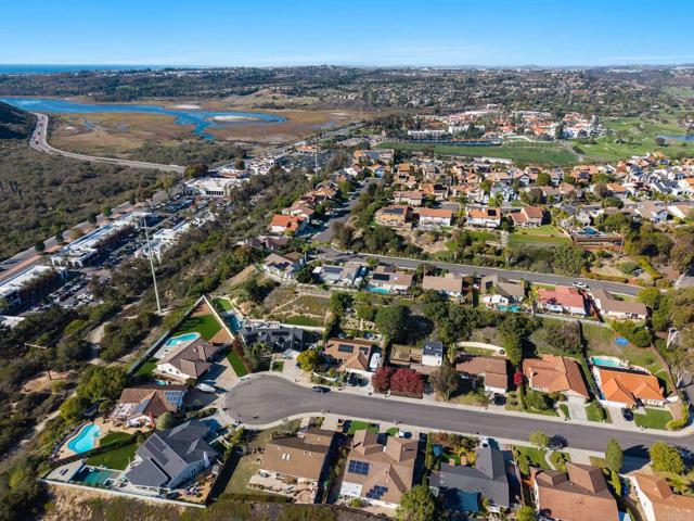 Detail Gallery Image 3 of 41 For 2002 Ladera Ct, Carlsbad,  CA 92009 - 4 Beds | 2 Baths