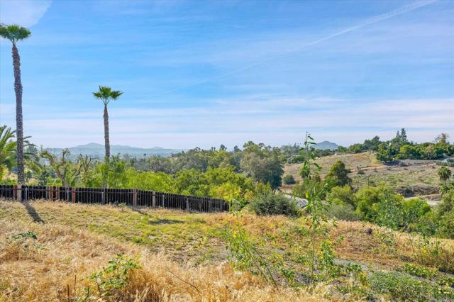 Detail Gallery Image 11 of 15 For 802 Vista Grande Road, El Cajon,  CA 92019 - 2 Beds | 1 Baths