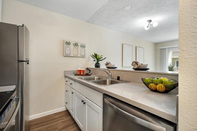 368 Imperial Way, Daly City CA: https://media.crmls.org/mediaz/df674e8d-d5e3-430f-9e39-4e8f7fd0e73c.jpg
