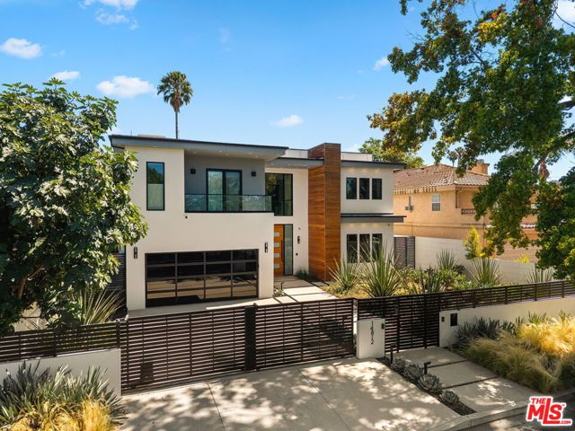 14812 Morrison Street photo 4