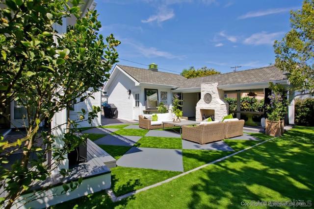 1105 F Avenue, Coronado CA: https://media.crmls.org/mediaz/df680074-6564-4dd1-b51b-c04d26eee66f.jpg
