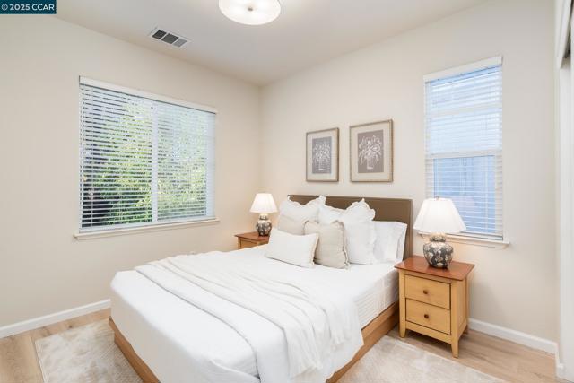 2258 S Donovan Way, San Ramon CA: https://media.crmls.org/mediaz/df681115-afea-4deb-8565-fe163802c16a.jpg