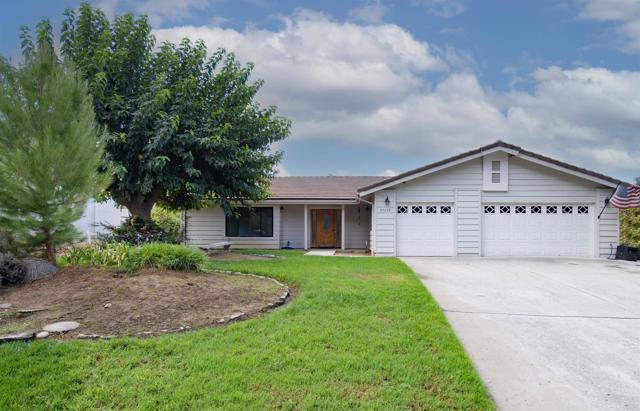 Detail Gallery Image 1 of 1 For 25229 Poderio Dr, Ramona,  CA 92065 - 4 Beds | 2/1 Baths