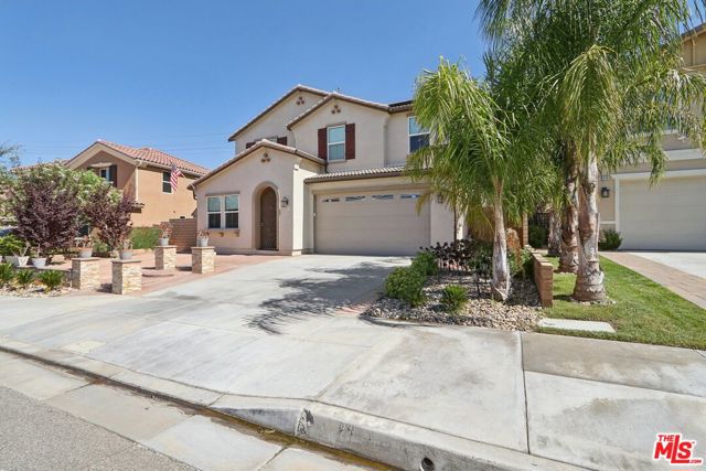 19317 Bension Drive, Santa Clarita CA: https://media.crmls.org/mediaz/df6a6785-6e71-497b-b8a9-5227b7a86b43.jpg