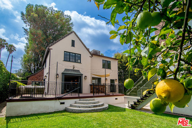 338 S Highland Avenue, Los Angeles CA: https://media.crmls.org/mediaz/df6b1691-5c11-4682-96be-77358125bc74.jpg