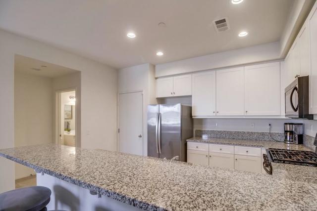 Detail Gallery Image 14 of 60 For 1330 Santa Liza #4,  Chula Vista,  CA 91913 - 4 Beds | 3/1 Baths