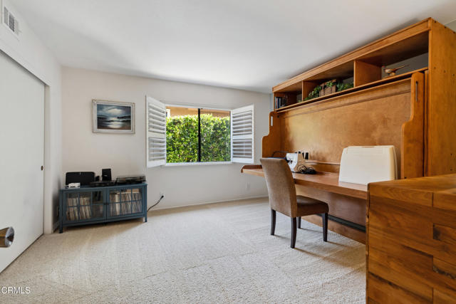 6378 Lada Avenue, Camarillo CA: https://media.crmls.org/mediaz/df6bd00e-ffbc-4e05-ad55-4a394ab07fc2.jpg