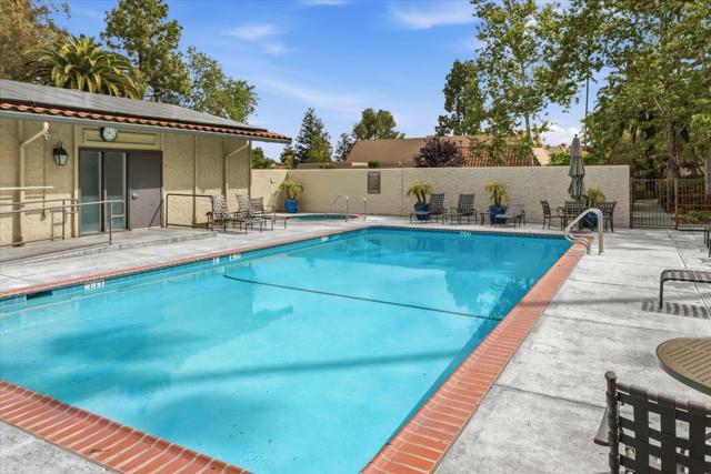 247 Casitas Bulevar, Los Gatos CA: https://media.crmls.org/mediaz/df6c0d99-2869-43c5-aff5-64f9feb105ab.jpg