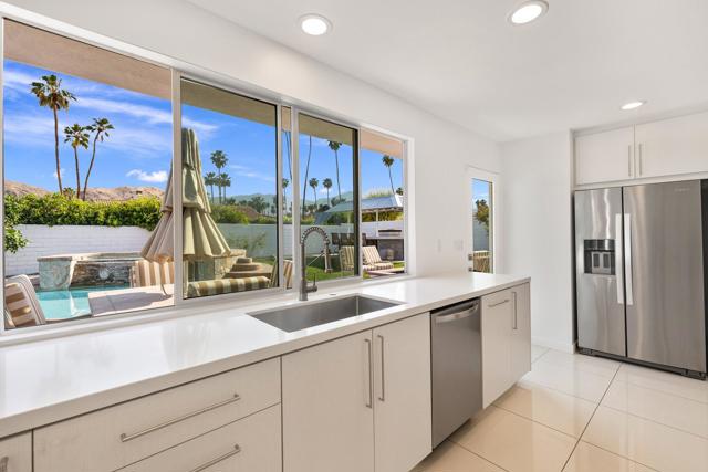 2943 Guadalupe Road, Palm Springs CA: https://media.crmls.org/mediaz/df6c2237-afae-4727-a1fd-cc792edcfb4a.jpg