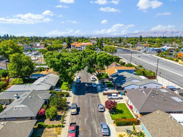 1459 Blackfield Drive, Santa Clara CA: https://media.crmls.org/mediaz/df6cbde1-542f-4608-8023-d6d901621173.jpg
