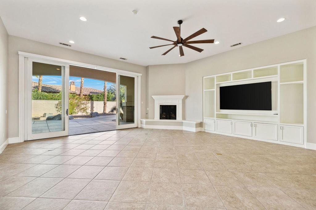 MLS #219137722DA image #10