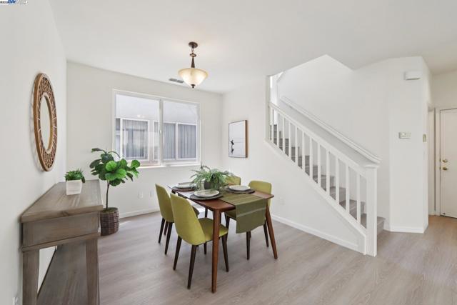 99 Elder Dr, Pacheco CA: https://media.crmls.org/mediaz/df6db29e-3fe6-4a8b-98d7-75f6e7380616.jpg