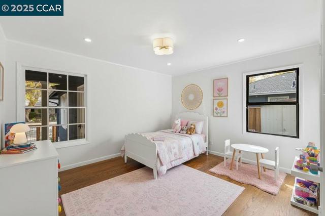 1806 Newell Ave, Walnut Creek CA: https://media.crmls.org/mediaz/df6e58fd-436b-49df-a18f-f411336c75f2.jpg