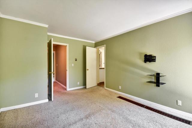 175 Evandale Avenue, Mountain View CA: https://media.crmls.org/mediaz/df6f12b9-a056-4a41-82ad-54da44aff69a.jpg