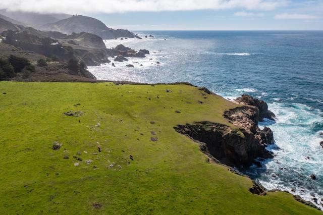 37305 Highway 1, Carmel CA: https://media.crmls.org/mediaz/df6ff496-369c-425d-b49b-b9bd9c024c3e.jpg