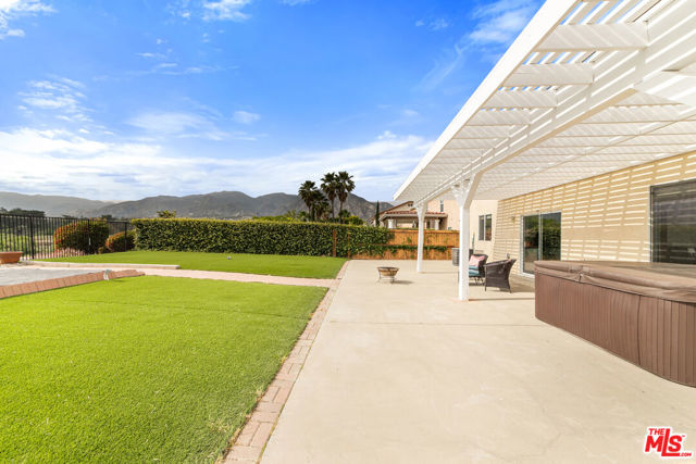 13041 Mesa Verde Way, Sylmar CA: https://media.crmls.org/mediaz/df70d06f-a904-4c8a-8d88-914d7c1782eb.jpg