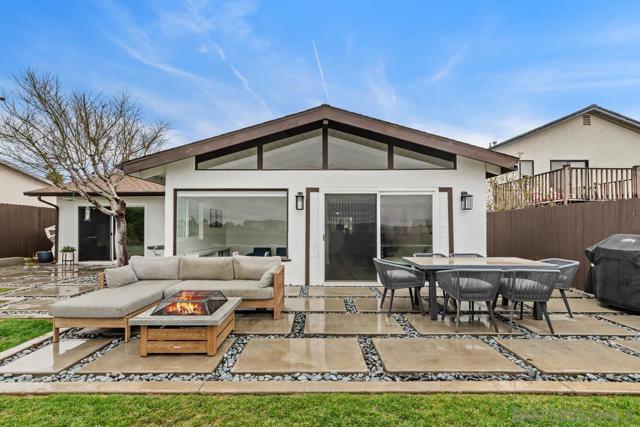 4328 Huggins St, San Diego CA: https://media.crmls.org/mediaz/df717c65-9a85-48c6-9a19-f3368cd71111.jpg