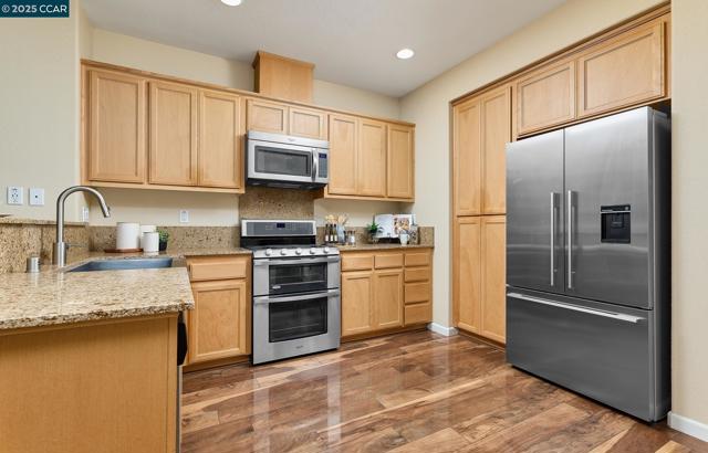 204 Purisima St, San Pablo CA: https://media.crmls.org/mediaz/df72433f-009b-43b8-89db-b270ada0ccb8.jpg