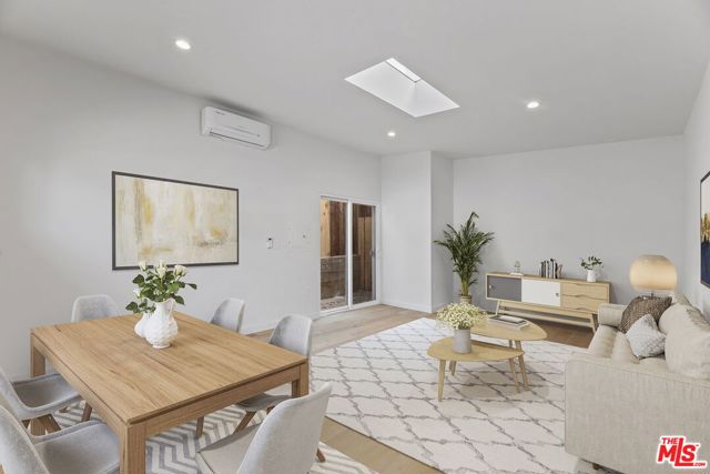 2214 1/2 Echo Park Avenue, Los Angeles CA: https://media.crmls.org/mediaz/df731058-2596-47e0-b359-801343e288a3.jpg