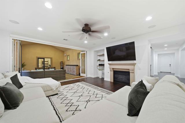 2914 Morning Creek Road, Chula Vista CA: https://media.crmls.org/mediaz/df732def-f5fa-4d4d-847d-a98750011ee6.jpg