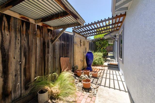 970 W Hedegard Avenue, Campbell CA: https://media.crmls.org/mediaz/df73544f-2c6e-436d-93e9-edde56cd008a.jpg