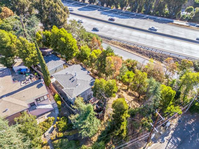 9560 Alcala Avenue, Oakland CA: https://media.crmls.org/mediaz/df73a9dd-fdbb-4655-a940-1659c4aa5251.jpg