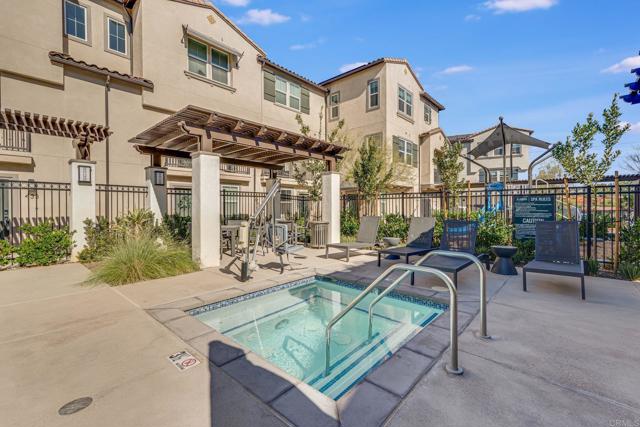 Detail Gallery Image 29 of 38 For 2317 Stardust, Escondido,  CA 92025 - 2 Beds | 2/1 Baths