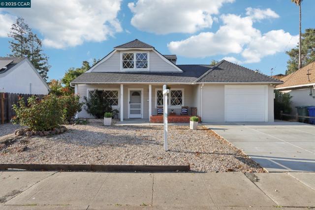1467 Cape Cod Way, Concord CA: https://media.crmls.org/mediaz/df73fc72-1533-4ec0-b78f-c55b7fb80e4c.jpg