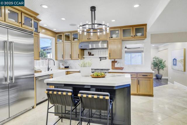 24 Crest Ct, Alamo CA: https://media.crmls.org/mediaz/df74104f-f36a-4526-8f4e-d8d2bba8f857.jpg