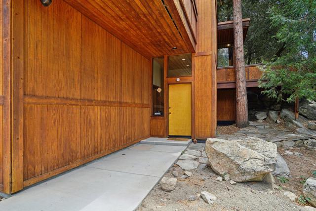 55491 Howland, Idyllwild CA: https://media.crmls.org/mediaz/df7437c1-22f4-4d7f-88d0-cc66776e49fa.jpg