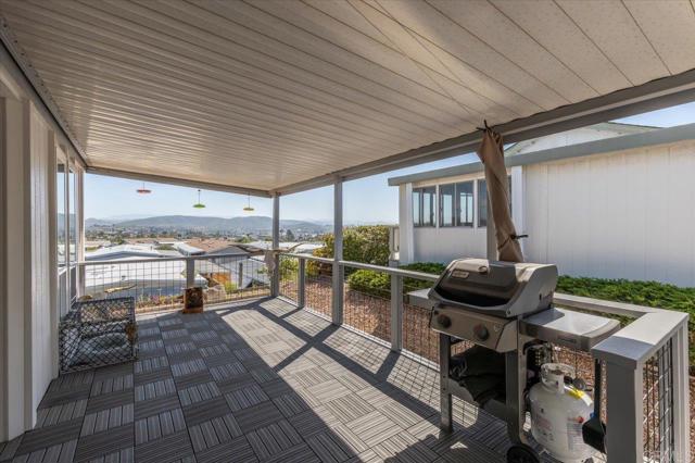 3535 Linda Vista Drive, San Marcos CA: https://media.crmls.org/mediaz/df75965a-2ad7-40c3-b373-ba01e12b6953.jpg