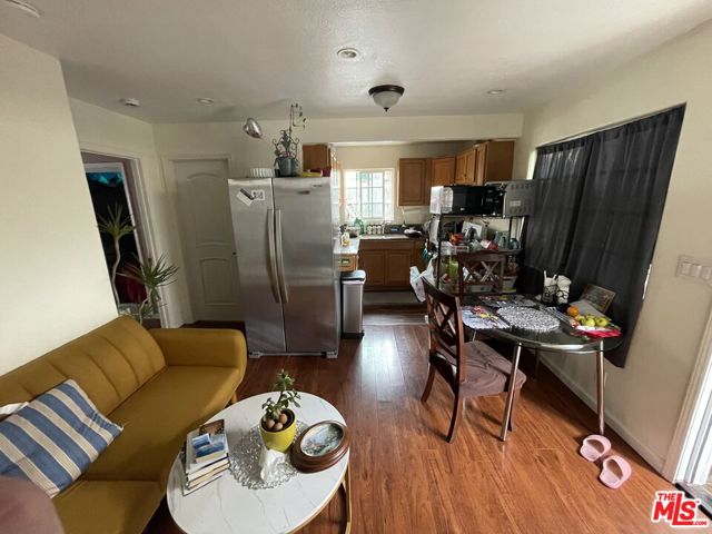 1137 N Normandie Avenue, Los Angeles CA: https://media.crmls.org/mediaz/df75989f-a4b1-49a2-9ae7-5e99d063963a.jpg
