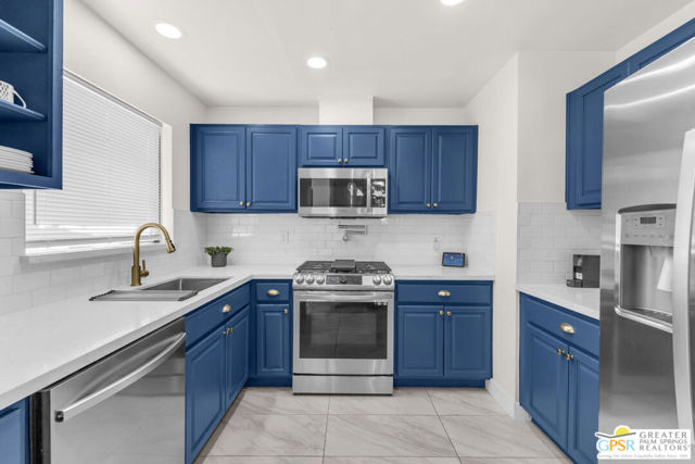 67795 Medano Road, Cathedral City CA: https://media.crmls.org/mediaz/df75dc86-651b-48af-bce1-724dbb32b111.jpg