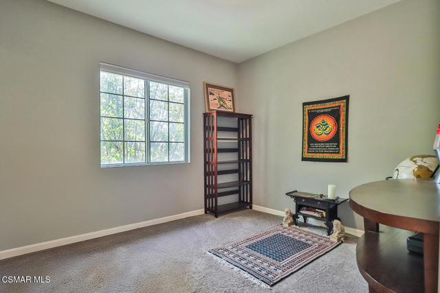 2433 Calle Narciso, Thousand Oaks CA: https://media.crmls.org/mediaz/df762429-9d54-41f0-bd1b-7e8ec791116a.jpg