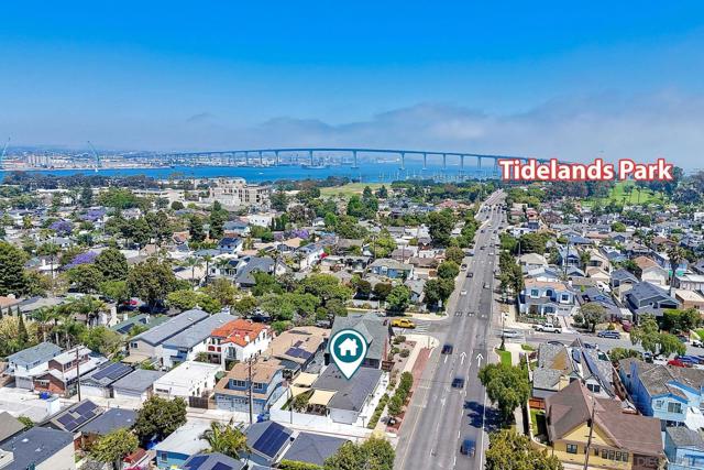 1221 4th St, San Diego CA: https://media.crmls.org/mediaz/df766ea6-3325-4832-8259-ce7f48dfbfd7.jpg