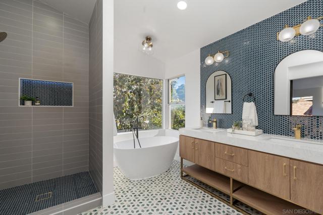 MLS #250038764SD image #22